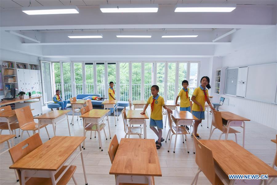 CHNA-ZHEJIANG-HANGZHOU-RURAL SCHOOL-NEW SEMESTER (CN)