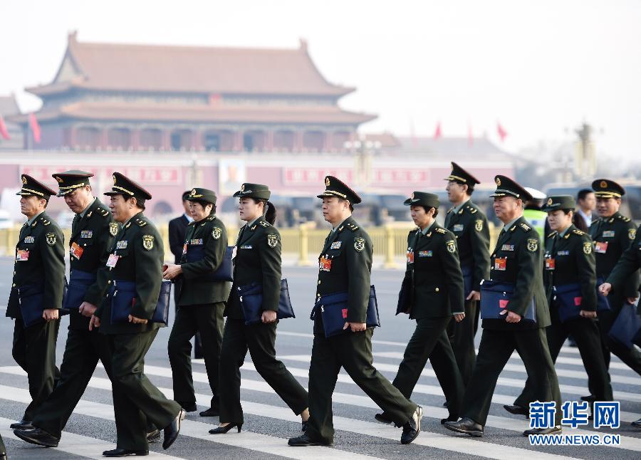 （兩會&middot;新華網）十二屆全國人大三次會議舉行第三次全體會議