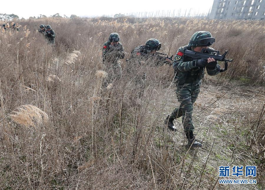 （軍事）（4）野外實戰(zhàn) 磨礪&ldquo;刀鋒&rdquo;