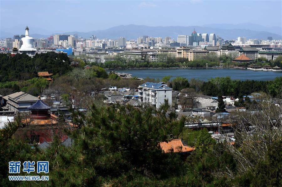 (在習(xí)近平新時代中國特色社會主義思想指引下——新時代新氣象新作為·新華全媒頭條·圖文互動)(9)最濃是這中國紅——北京市西城區(qū)弘揚(yáng)紅墻意識深化改革發(fā)展紀(jì)實(shí)