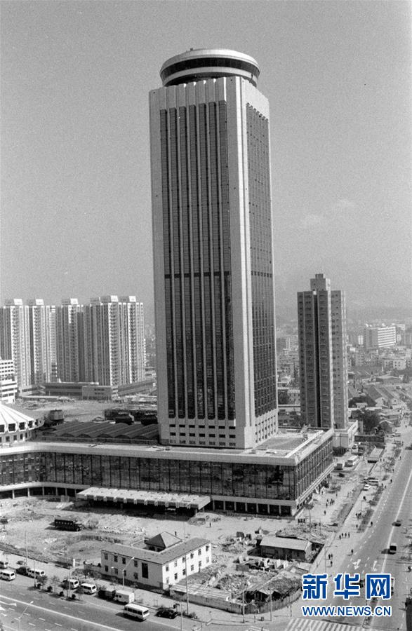 （新華全媒頭條&middot;壯闊東方潮　奮進新時代&mdash;&mdash;慶祝改革開放40年&middot;圖文互動）（5）從追趕時代到引領時代&mdash;&mdash;從深圳發展奇跡看中國改革開放40年 