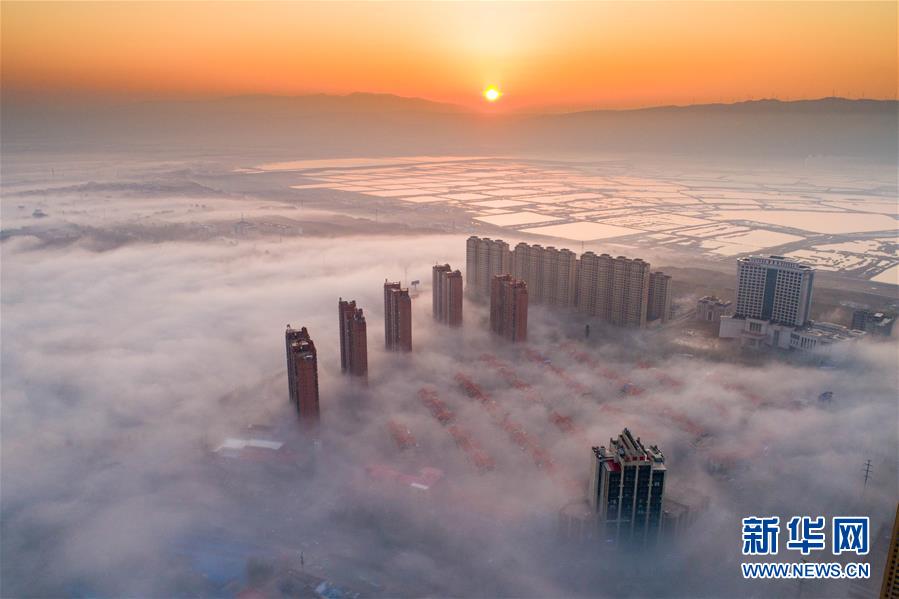 （鏡觀中國&middot;新華社國內照片一周精選）（10）平流霧景觀