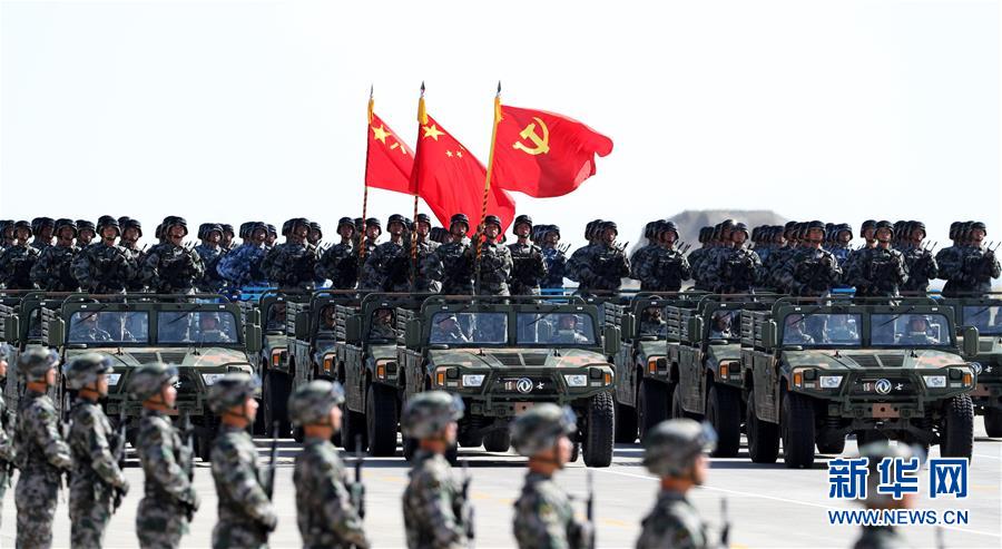 （新華全媒頭條&middot;強(qiáng)軍思想引領(lǐng)新征程&middot;圖文互動(dòng)）（8）那一刻，我們光榮接受檢閱