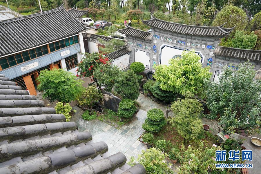 （在習(xí)近平新時(shí)代中國特色社會主義思想指引下&mdash;&mdash;新時(shí)代新作為新篇章&middot;總書記關(guān)心的百姓身邊事&middot;圖文互動）（1）留住鄉(xiāng)愁 綻放新顏&mdash;&mdash;傳統(tǒng)村落保護(hù)激發(fā)鄉(xiāng)村活力