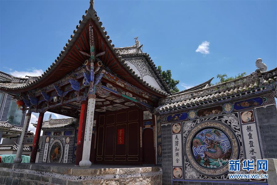 （在習(xí)近平新時(shí)代中國特色社會主義思想指引下&mdash;&mdash;新時(shí)代新作為新篇章&middot;總書記關(guān)心的百姓身邊事&middot;圖文互動）（5）留住鄉(xiāng)愁 綻放新顏&mdash;&mdash;傳統(tǒng)村落保護(hù)激發(fā)鄉(xiāng)村活力