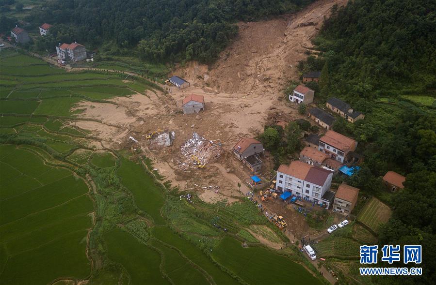 (防汛抗洪·圖文互動)(3)湖北黃梅山體滑坡事故救援紀實