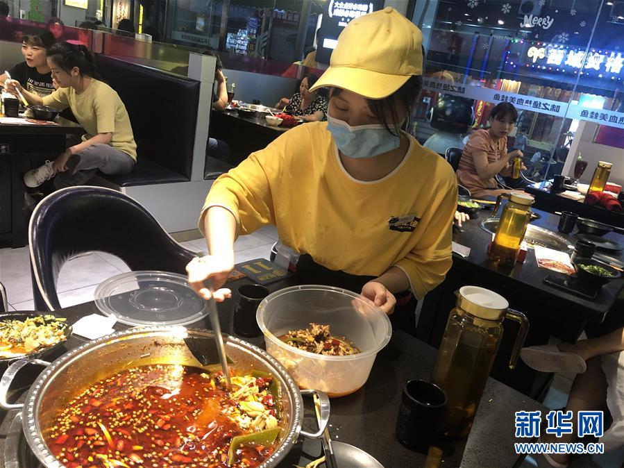（在習近平新時代中國特色社會主義思想指引下&mdash;&mdash;新時代新作為新篇章&middot;習近平總書記關切事&middot;圖文互動）（1）珍惜盤中餐，狠剎浪費風&mdash;&mdash;各地積極行動堅決制止餐飲浪費