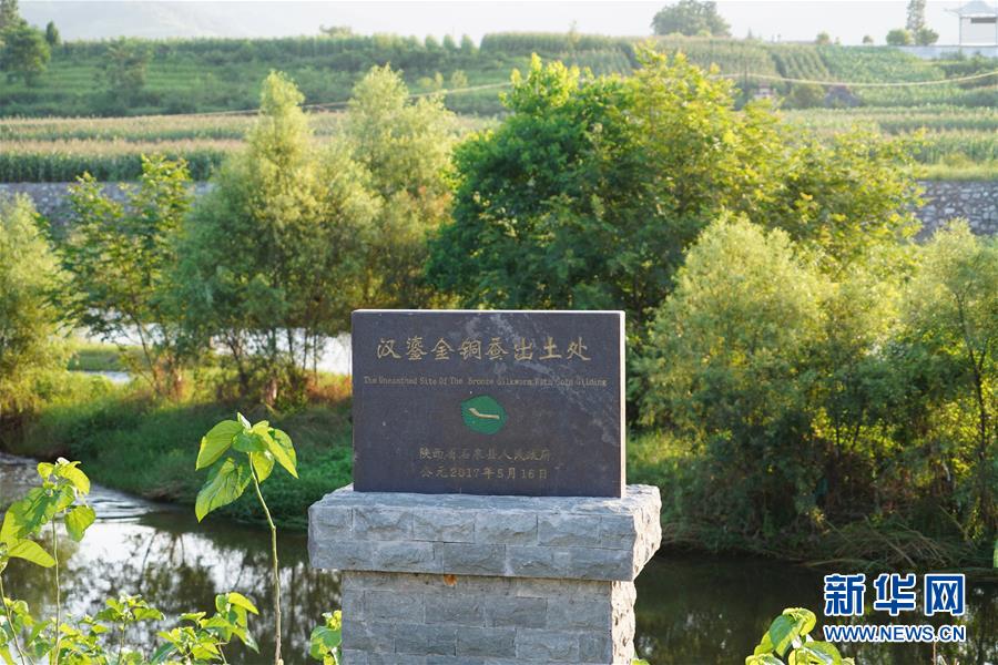 （走向我們的小康生活&middot;圖文互動）（5）綠了青山，紅了日子&mdash;&mdash;秦巴山區(qū)群眾繪出小康&ldquo;調(diào)色板&rdquo;