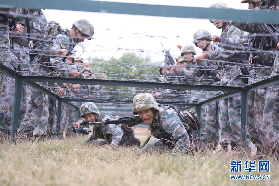 （在習近平強軍思想指引下&middot;我們在戰位報告&middot;圖文互動）（3）千里移防，鐵心跟黨走&mdash;&mdash;南部戰區陸軍第75集團軍某紅軍旅政治建軍、練兵備戰記事