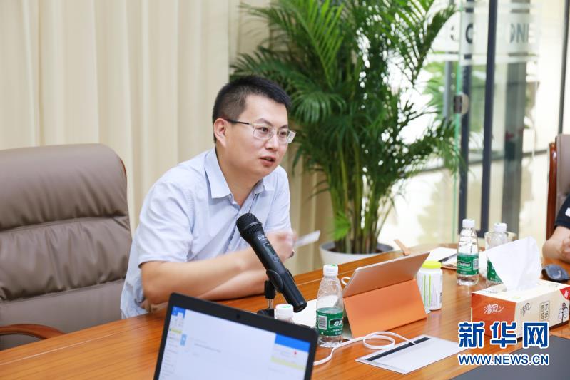 （新華全媒頭條&middot;青春的夢(mèng)想　青春的奮斗&middot;圖文互動(dòng)）（11）二〇二一&mdash;&mdash;二〇三五：照見(jiàn)你我青春路