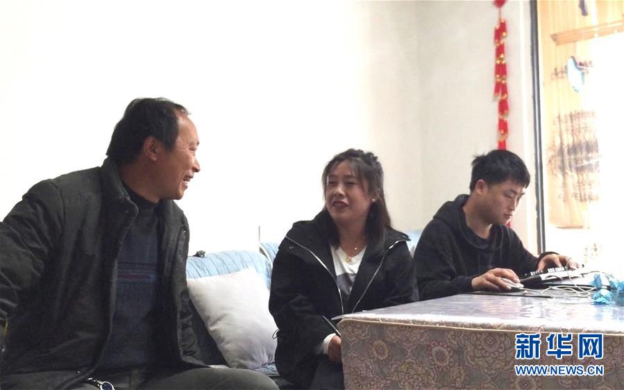 (在習近平新時代中國特色社會主義思想指引下——新時代新作為新篇章·習近平總書記關切事·圖文互動)(1)“挪窮窩”“奔富路”——易地搬遷讓貧困人口開啟安居樂業新生活