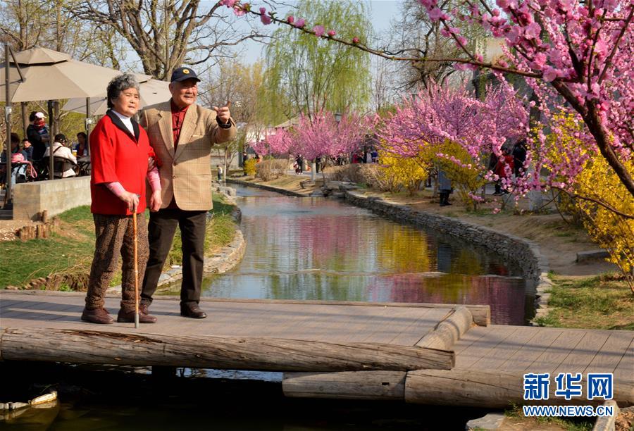 （習近平的小康故事&middot;新華網&middot;圖文互動）（8） &ldquo;讓全體人民住有所居&rdquo;&mdash;&mdash;習近平和百姓安居的故事