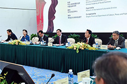 劉奇葆與來華參加2017&ldquo;漢學與當代中國&rdquo;座談會的各國漢學家座談